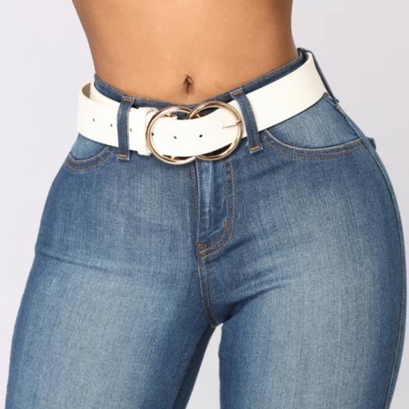 Fashion Nova Accessories - NWOT Fashionnova White Double Circle Belt